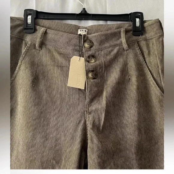 Uniq NWT Women's Olive Green Pants Straight Leg With Pockets Button Fly Medium - Picture 2 of 8